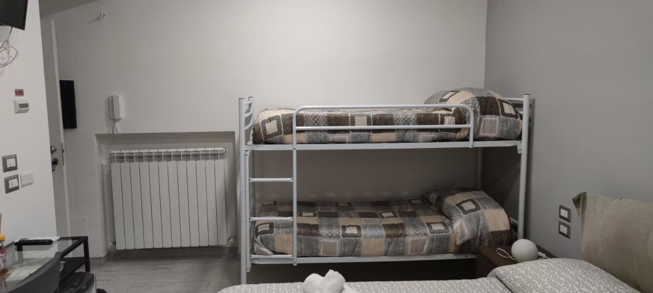 Guest House Via Milano Catanzaro Dış mekan fotoğraf